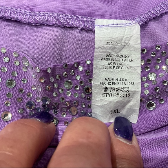 Boutique 2 pc lavender cold shoulder set with rhinestones, 1XL - Picture 2 of 2